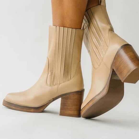 NEW Seychelles Sweet Escape Tan Leather Pull On Block Heel Square Toe Boots - Picture 3 of 14